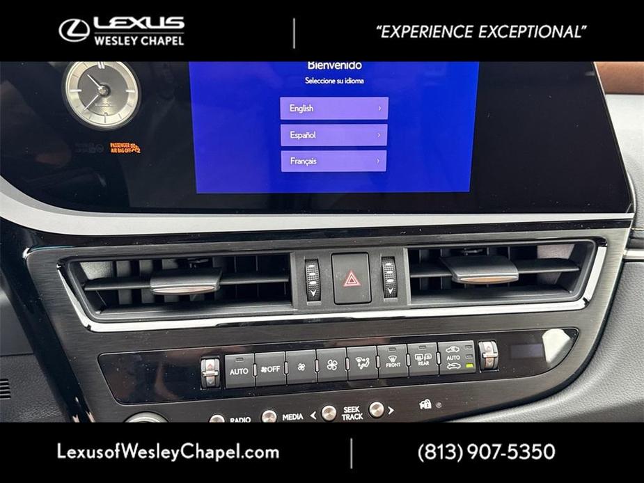 new 2025 Lexus ES 350 car, priced at $45,238