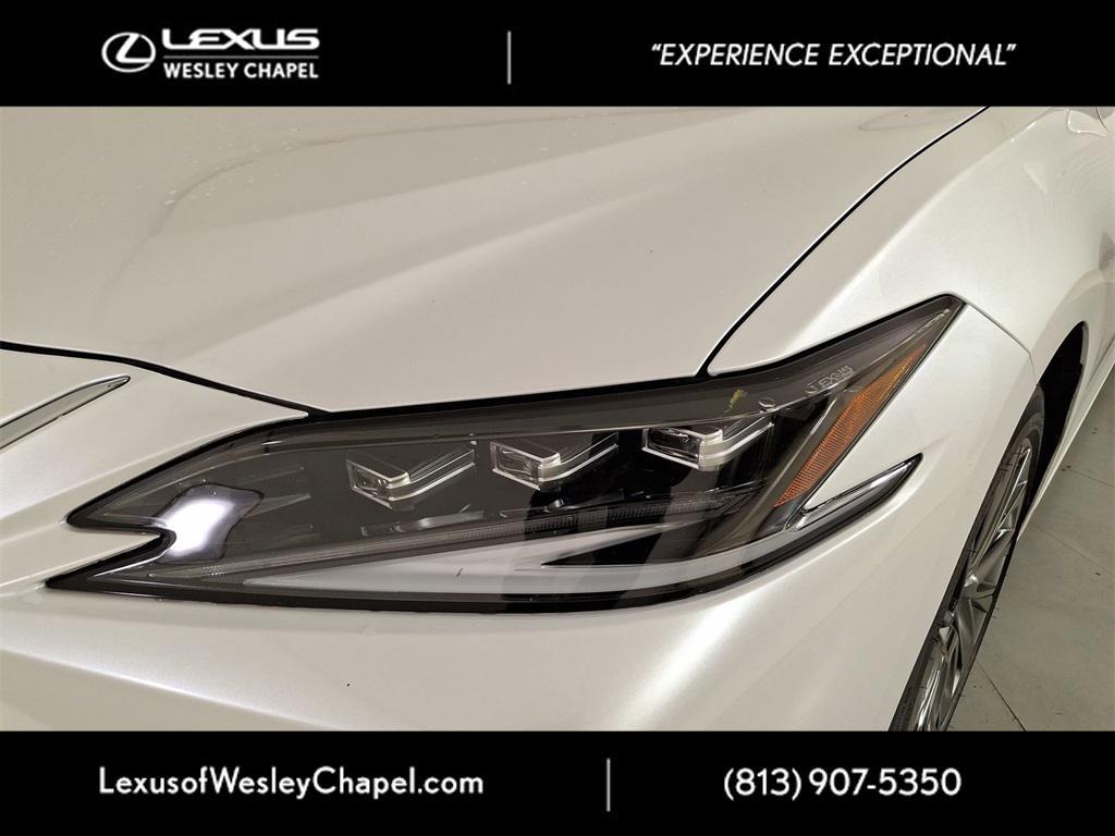 used 2024 Lexus ES 300h car, priced at $46,990