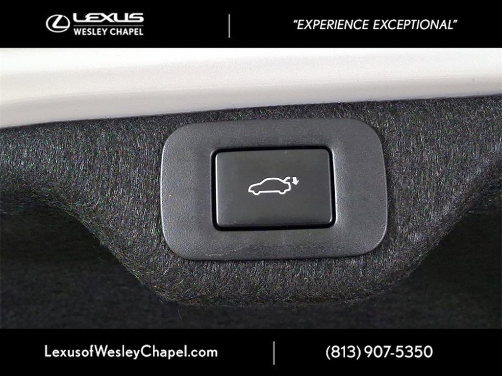 used 2024 Lexus ES 300h car, priced at $46,990