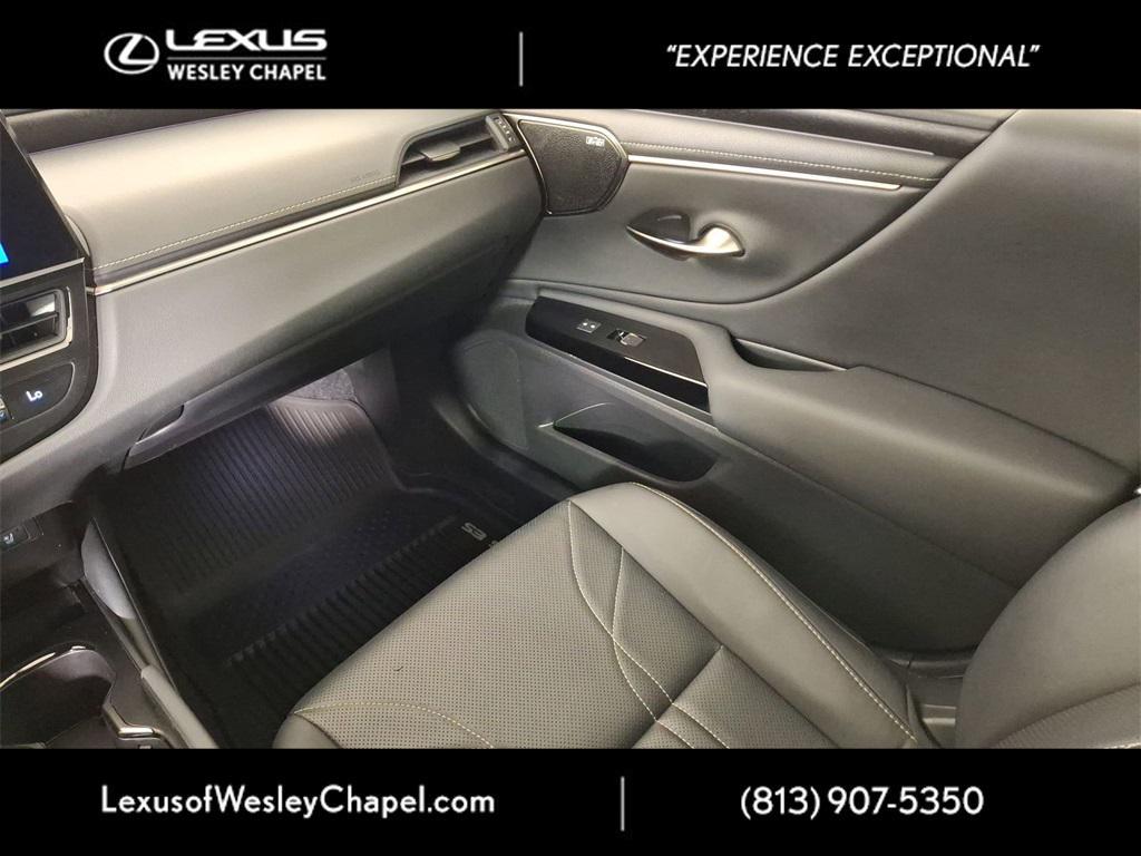 used 2024 Lexus ES 300h car, priced at $46,990