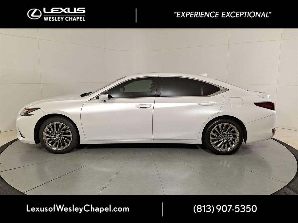 used 2024 Lexus ES 300h car, priced at $46,990