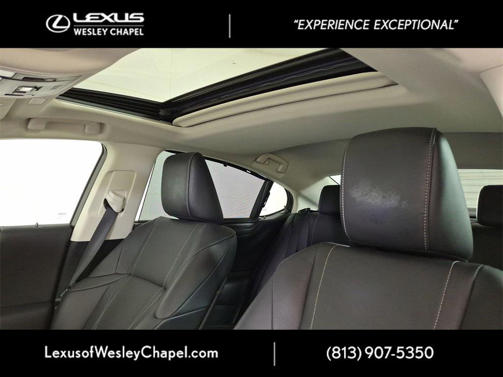 used 2024 Lexus ES 300h car, priced at $46,990