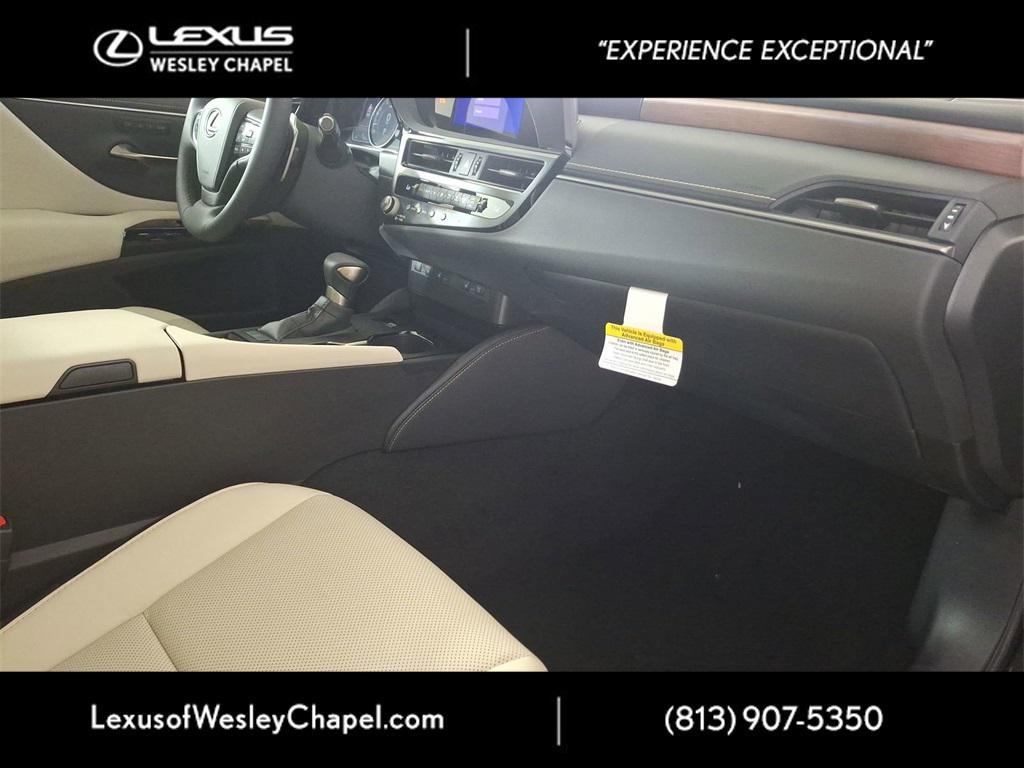 new 2025 Lexus ES 350 car, priced at $47,950