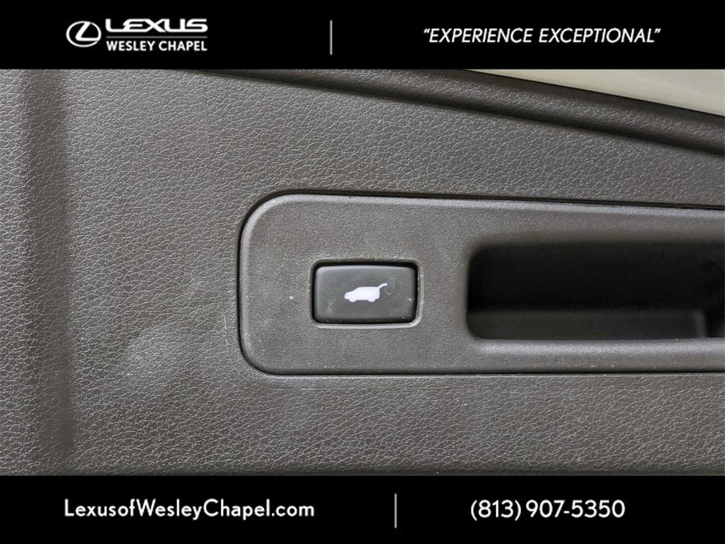used 2020 Acura MDX car, priced at $26,550