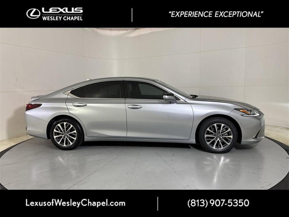 used 2022 Lexus ES 300h car, priced at $39,900