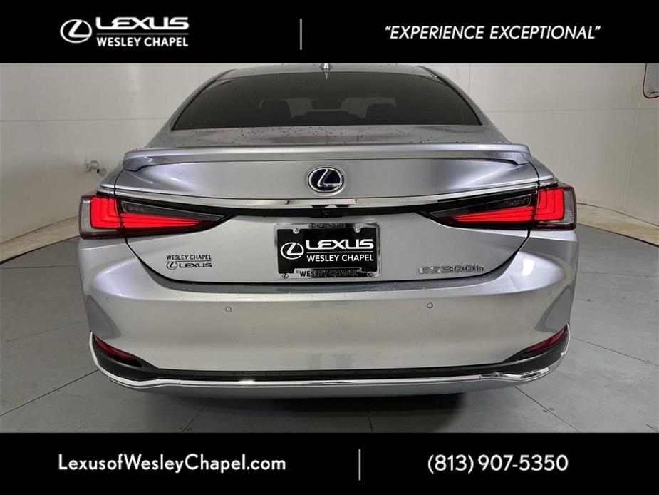 used 2022 Lexus ES 300h car, priced at $39,900