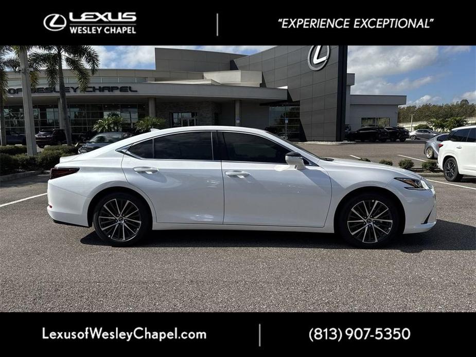 new 2025 Lexus ES 350 car, priced at $45,698