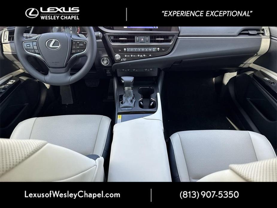 new 2025 Lexus ES 350 car, priced at $45,698