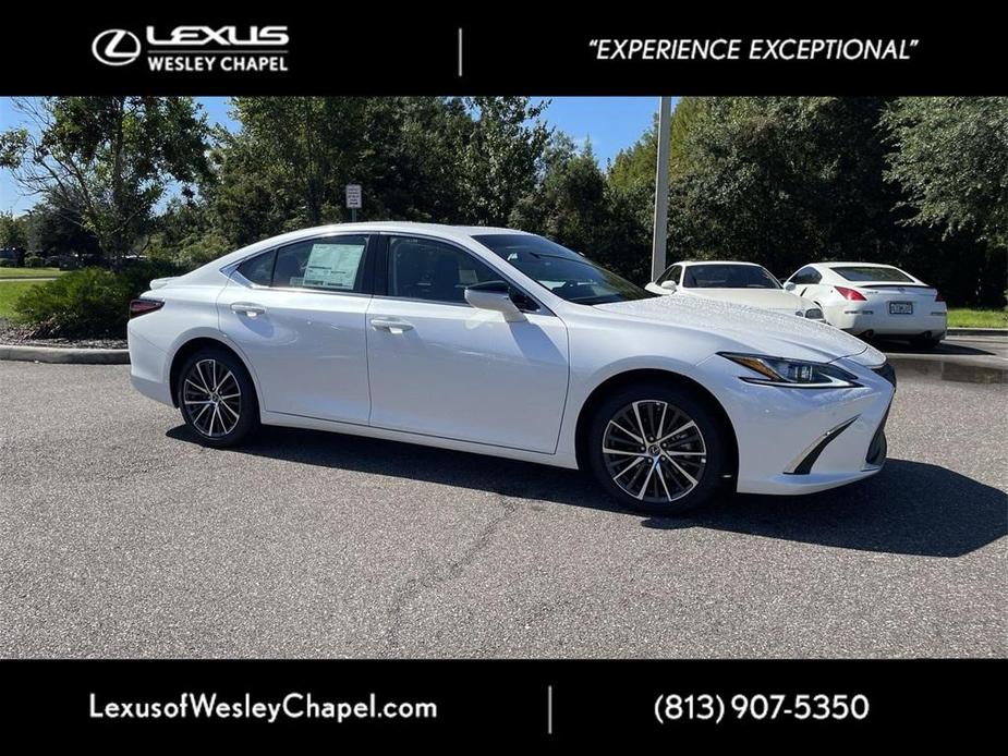 new 2025 Lexus ES 300h car, priced at $50,805