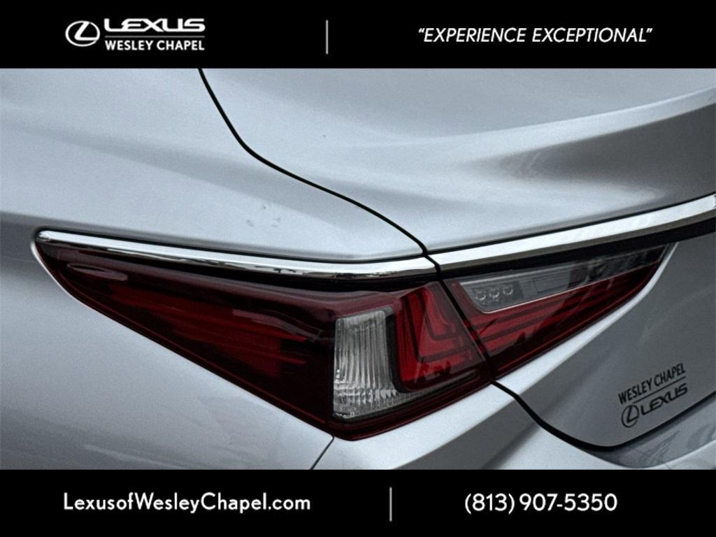 used 2022 Lexus ES 350 car, priced at $33,100