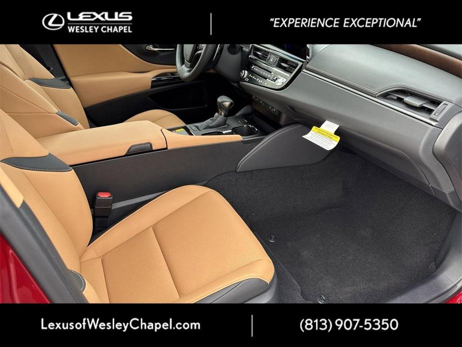 new 2025 Lexus ES 350 car, priced at $45,238