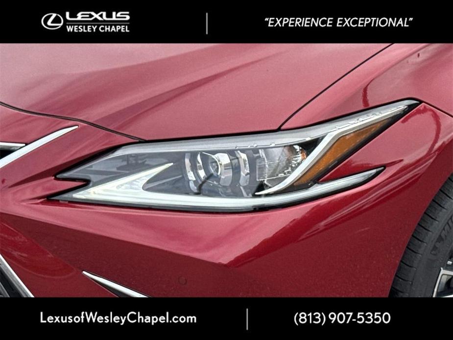 new 2025 Lexus ES 350 car, priced at $45,238