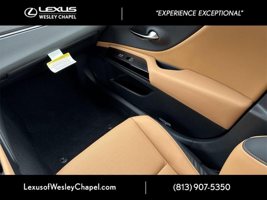 new 2025 Lexus ES 350 car, priced at $45,238