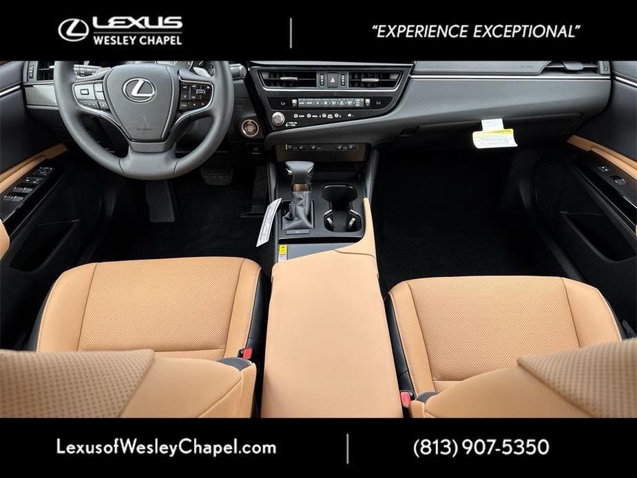 new 2025 Lexus ES 350 car, priced at $45,238