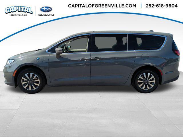 used 2022 Chrysler Pacifica Hybrid car, priced at $26,442