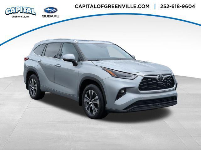 used 2021 Toyota Highlander car, priced at $30,875