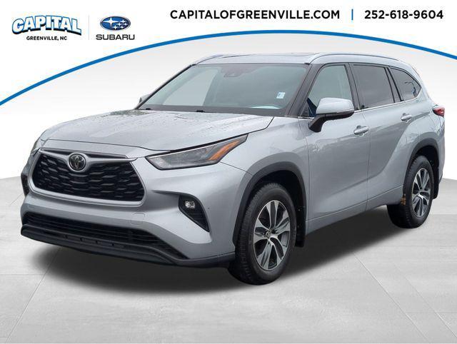 used 2021 Toyota Highlander car, priced at $30,875