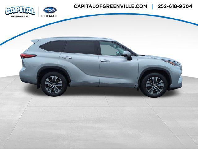 used 2021 Toyota Highlander car, priced at $30,875