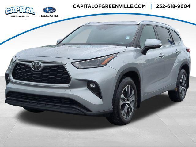 used 2021 Toyota Highlander car, priced at $30,875