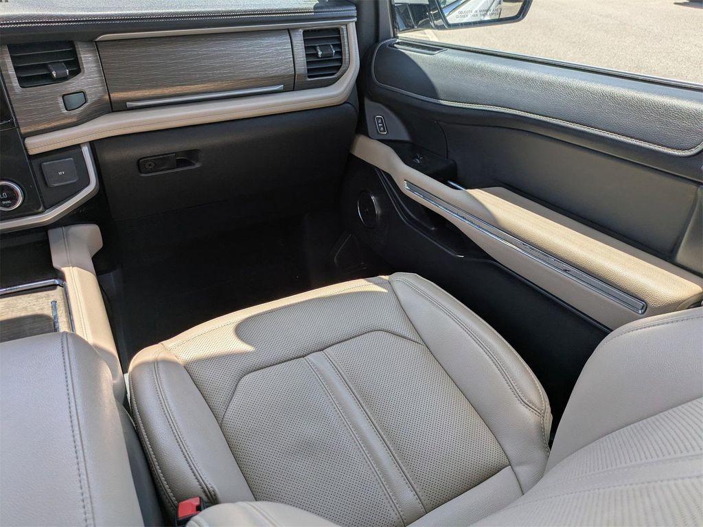 used 2024 Ford Expedition car, priced at $45,841