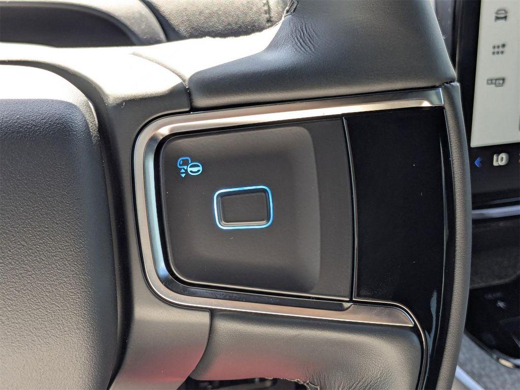 new 2025 Ford Expedition car, priced at $81,025