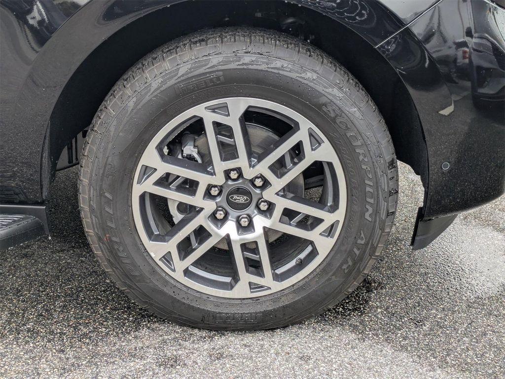 new 2025 Ford Expedition car, priced at $71,730