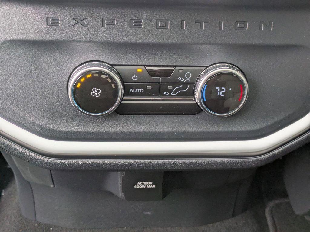 new 2025 Ford Expedition car, priced at $71,730