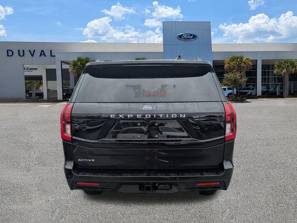 new 2025 Ford Expedition car, priced at $71,730