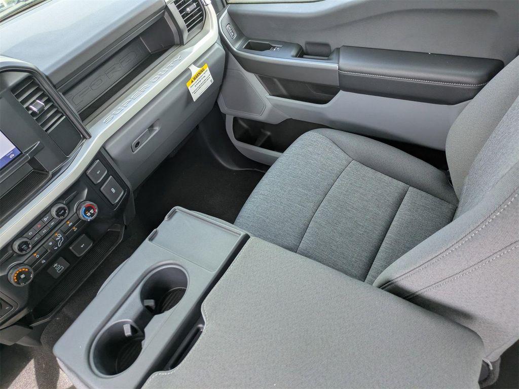 new 2025 Ford F-250 car, priced at $68,925