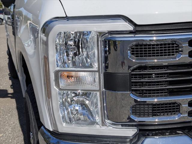 new 2025 Ford F-250 car, priced at $70,075