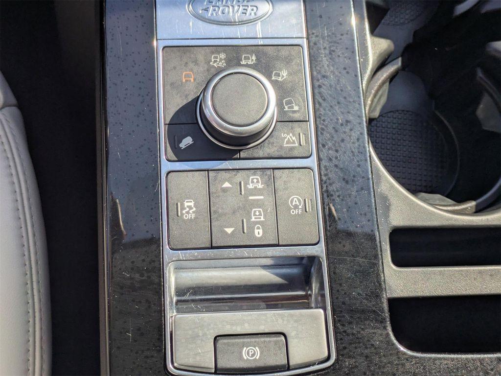 used 2019 Land Rover Discovery car, priced at $17,500