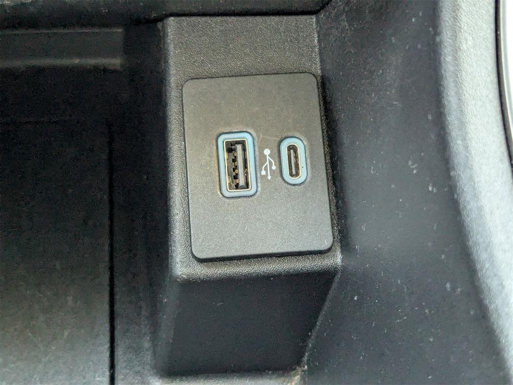 used 2023 Ford Edge car, priced at $21,454