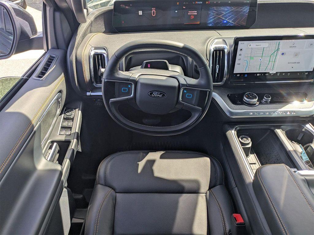 new 2025 Ford Expedition car, priced at $80,025