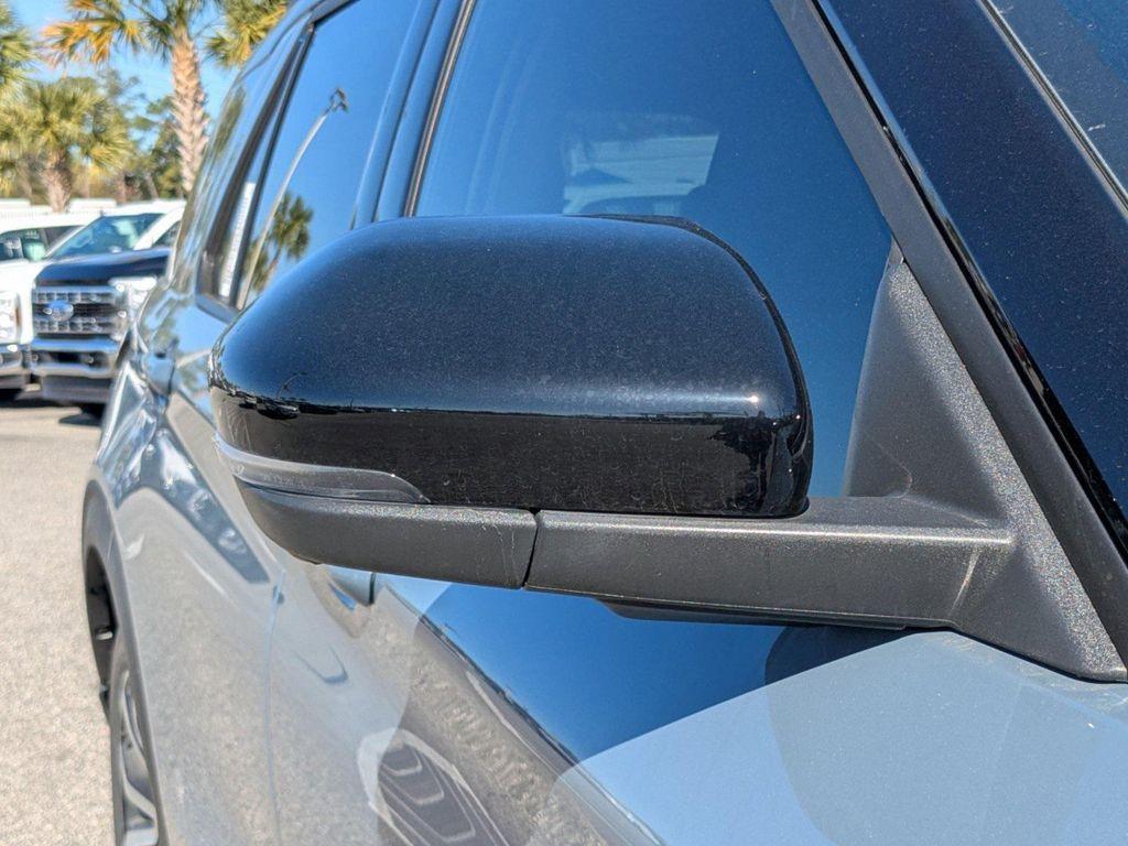 new 2025 Ford Explorer car, priced at $51,440