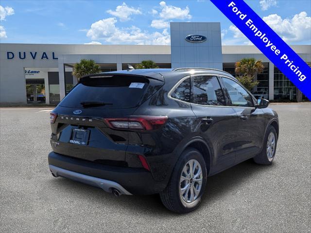 new 2025 Ford Escape car, priced at $33,111
