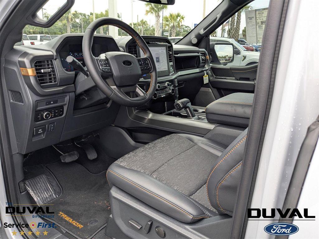 new 2025 Ford Expedition car, priced at $1,044,000