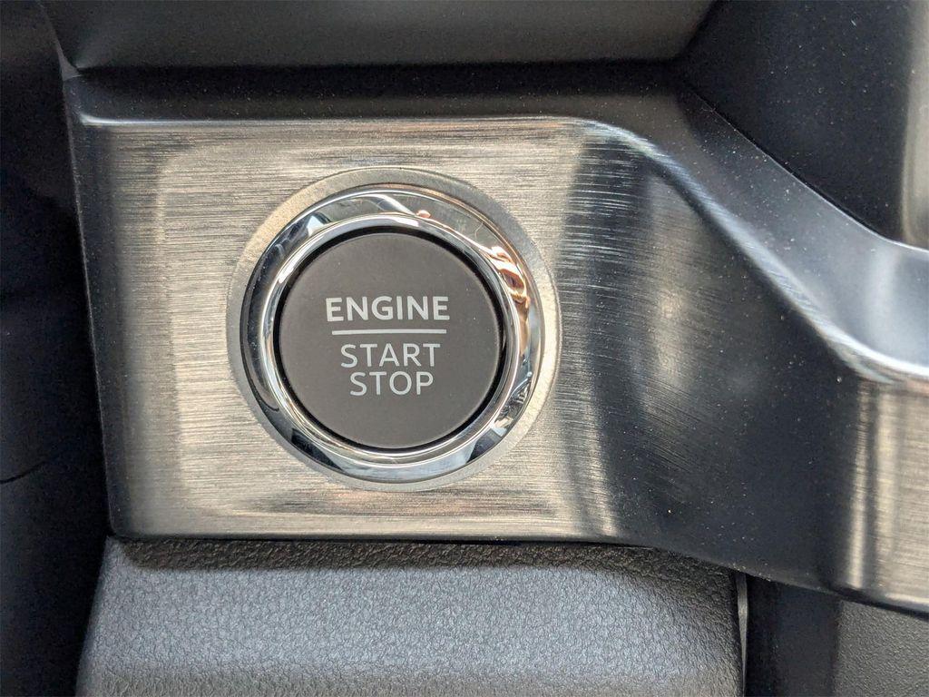 new 2025 Ford F-250 car, priced at $78,910