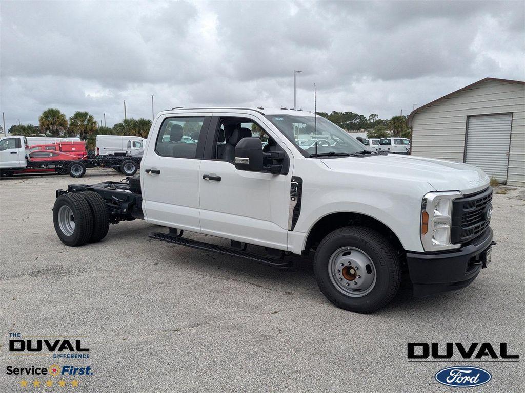 new 2025 Ford F-350 car, priced at $56,920