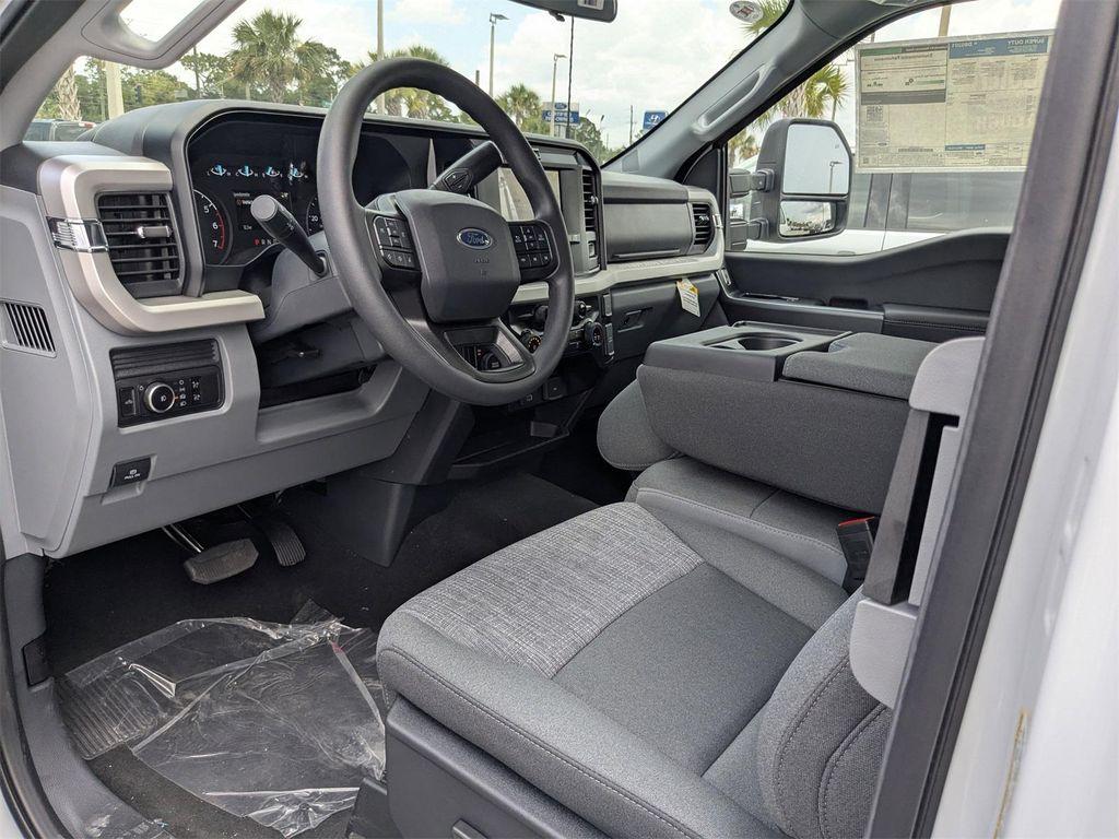 new 2025 Ford F-350 car, priced at $56,265