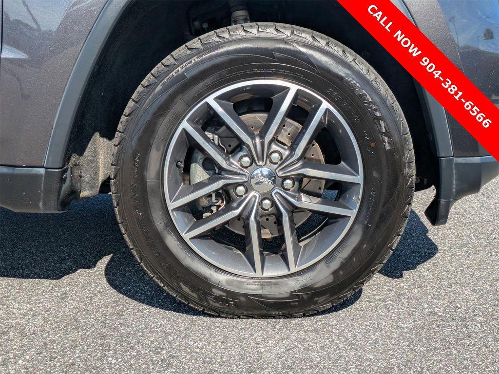 used 2017 Jeep Grand Cherokee car, priced at $10,500