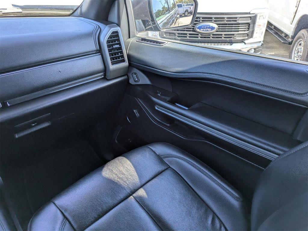 used 2019 Ford Expedition car, priced at $17,500