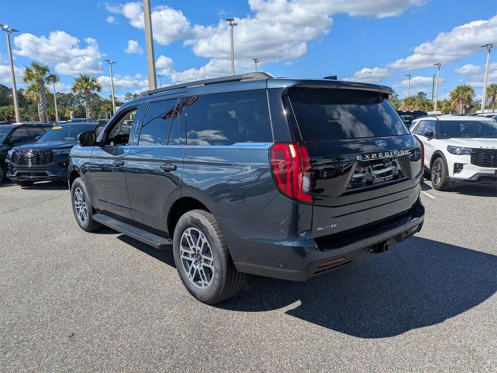 new 2025 Ford Expedition car, priced at $69,385