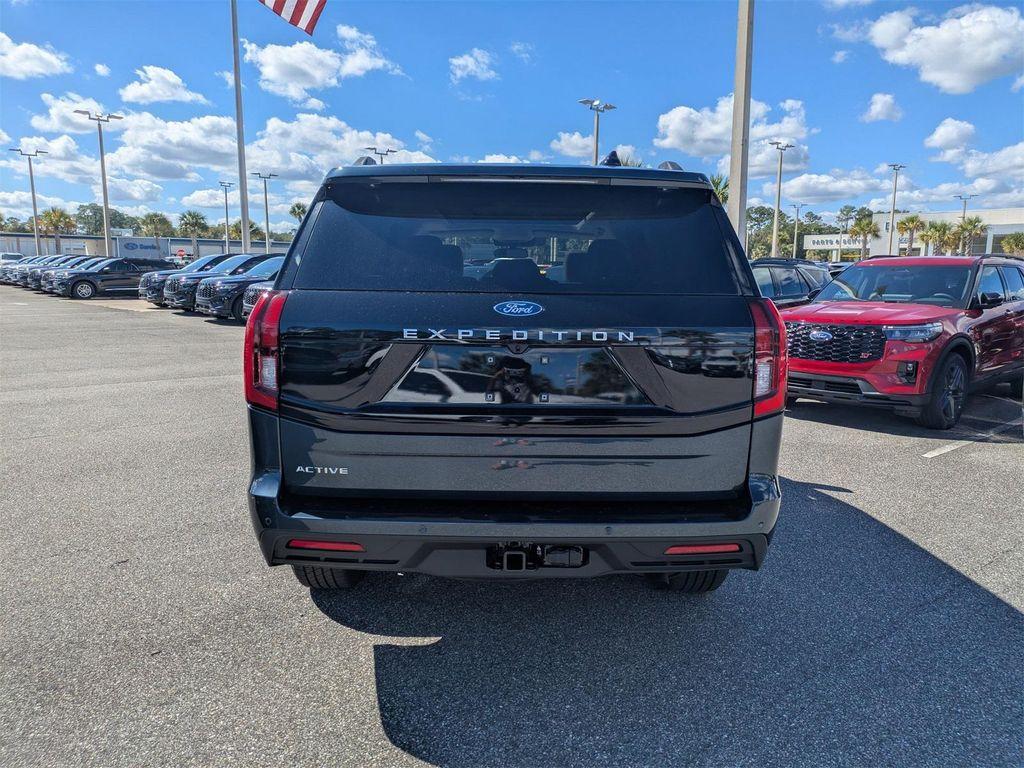 new 2025 Ford Expedition car, priced at $69,385