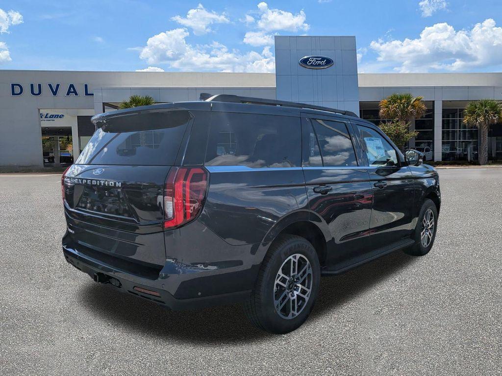 new 2025 Ford Expedition car, priced at $69,385