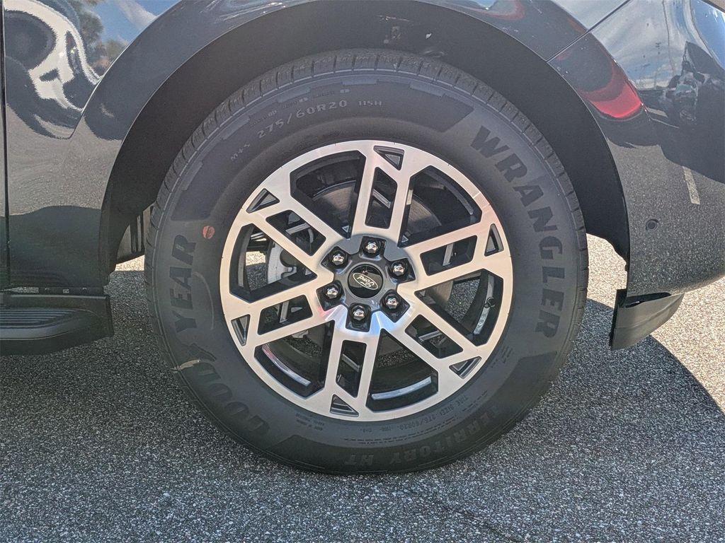 new 2025 Ford Expedition car, priced at $69,385