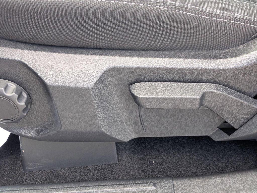 new 2025 Ford Ranger car, priced at $33,670