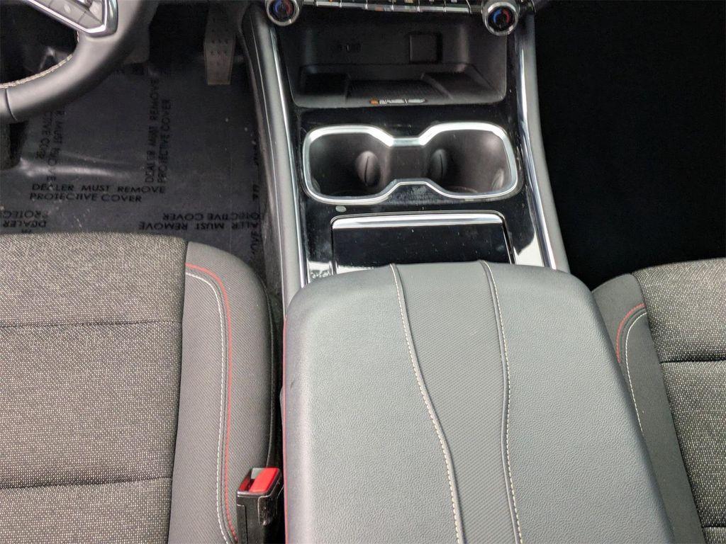 used 2024 Chevrolet Traverse car, priced at $44,000