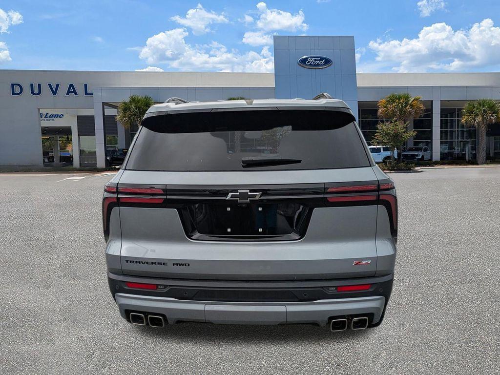 used 2024 Chevrolet Traverse car, priced at $44,000