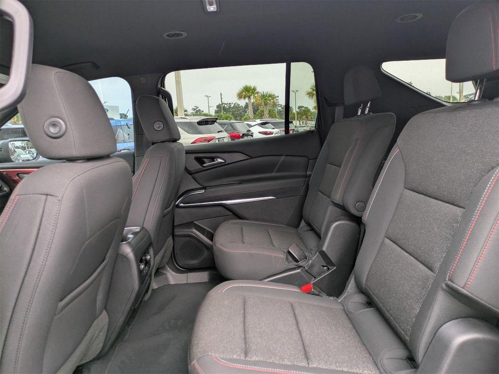 used 2024 Chevrolet Traverse car, priced at $44,000
