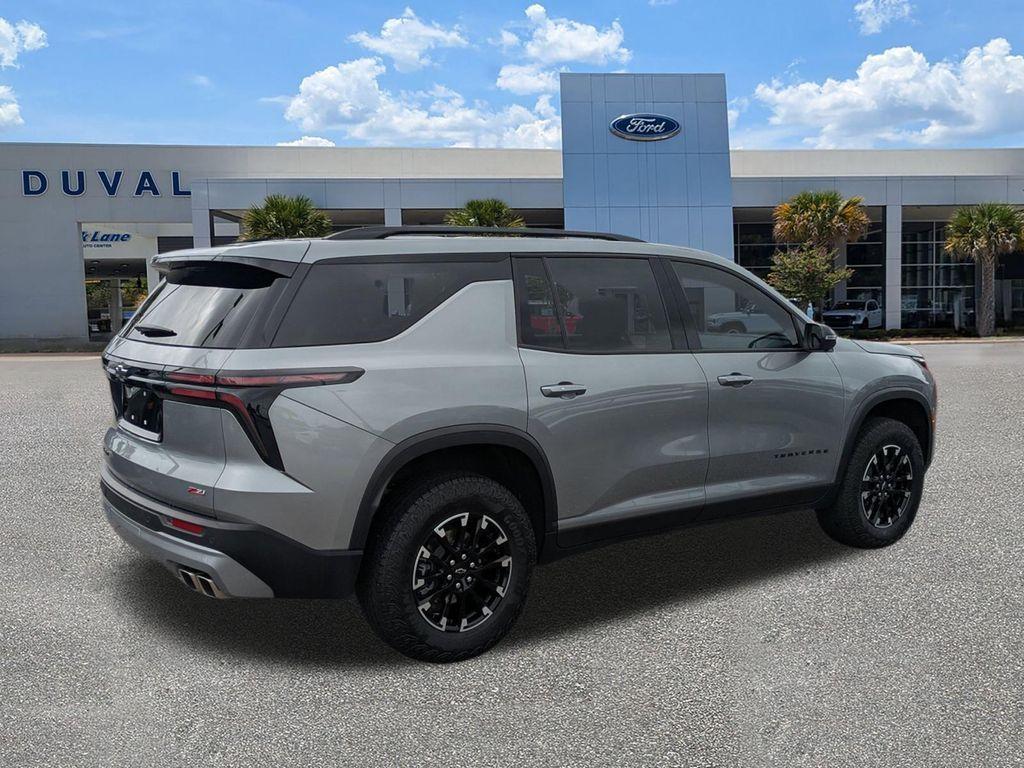 used 2024 Chevrolet Traverse car, priced at $44,000